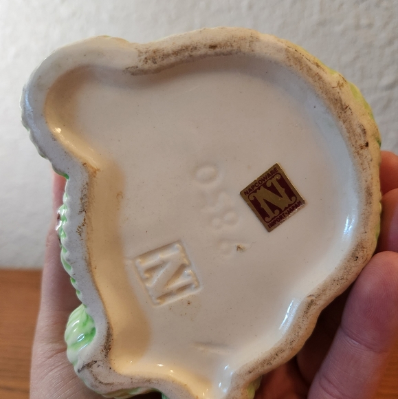 VTG Napcoware #9850 Green Bunny Planter - Picture 4 of 4